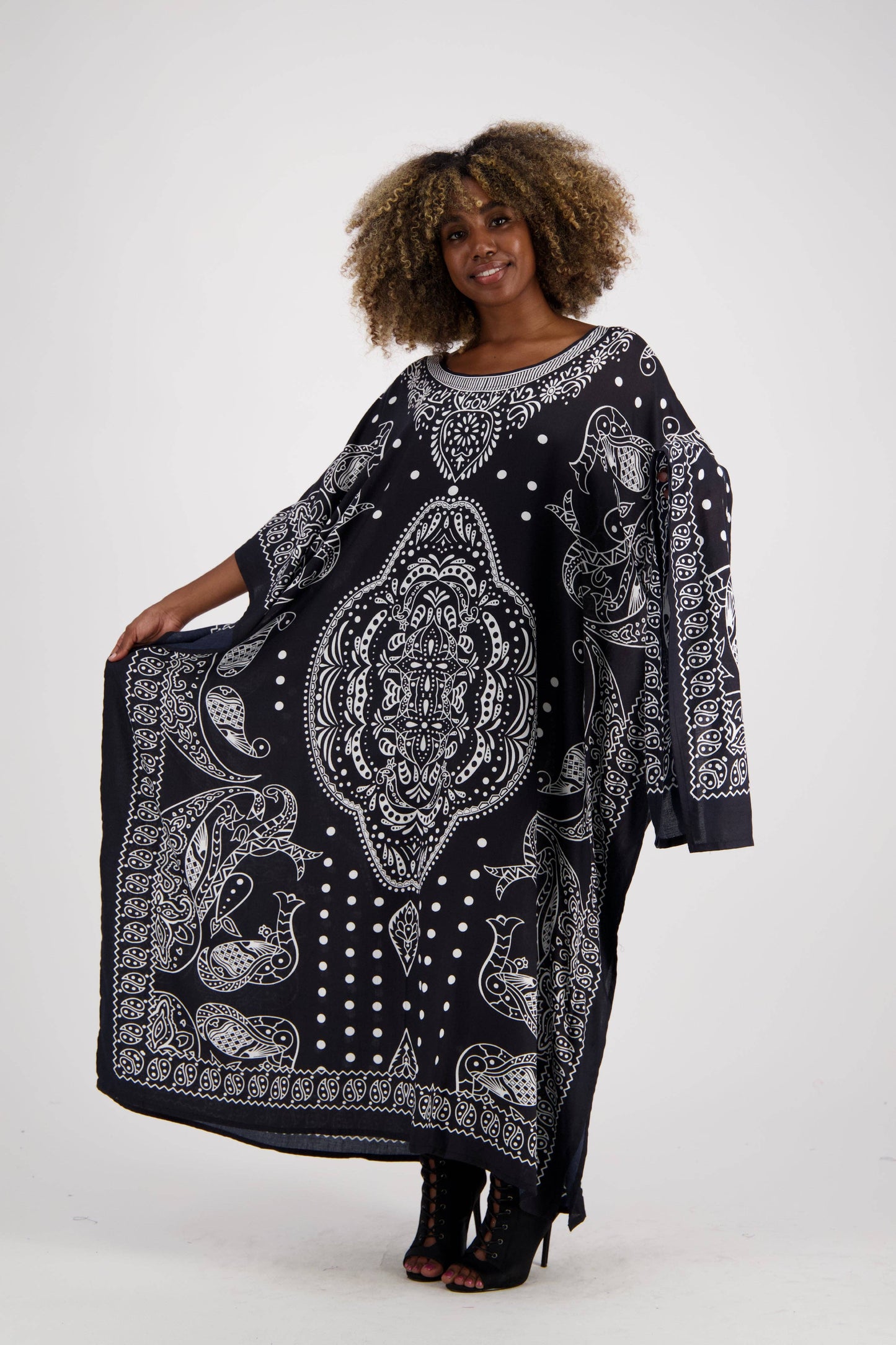 Geometric Print Kaftan KAF-1040: Assorted / One Size Fits Most