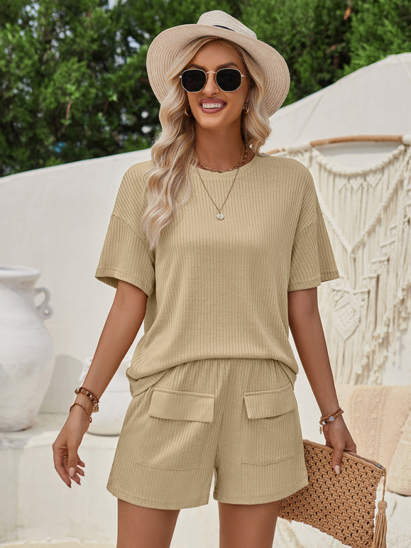 Loose round neck solid color short sleeve top and shorts suit