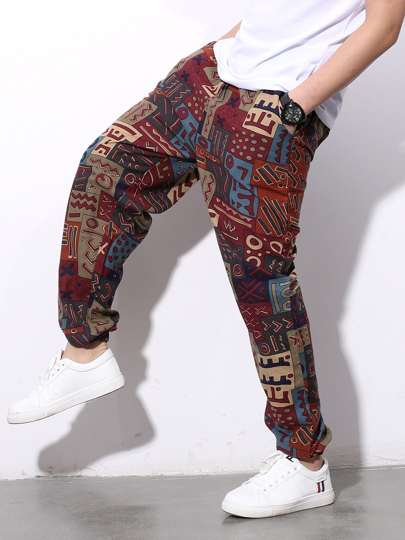 Manfinity Men Random Geo Print Pocket Side Trousers