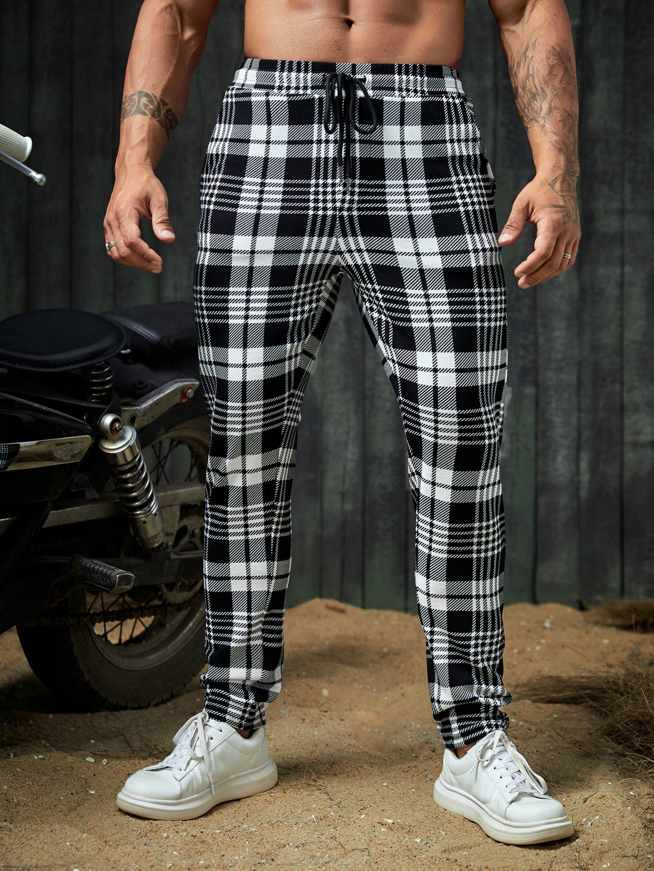 Manfinity Homme Men Plaid Print Drawstring Waist Trousers