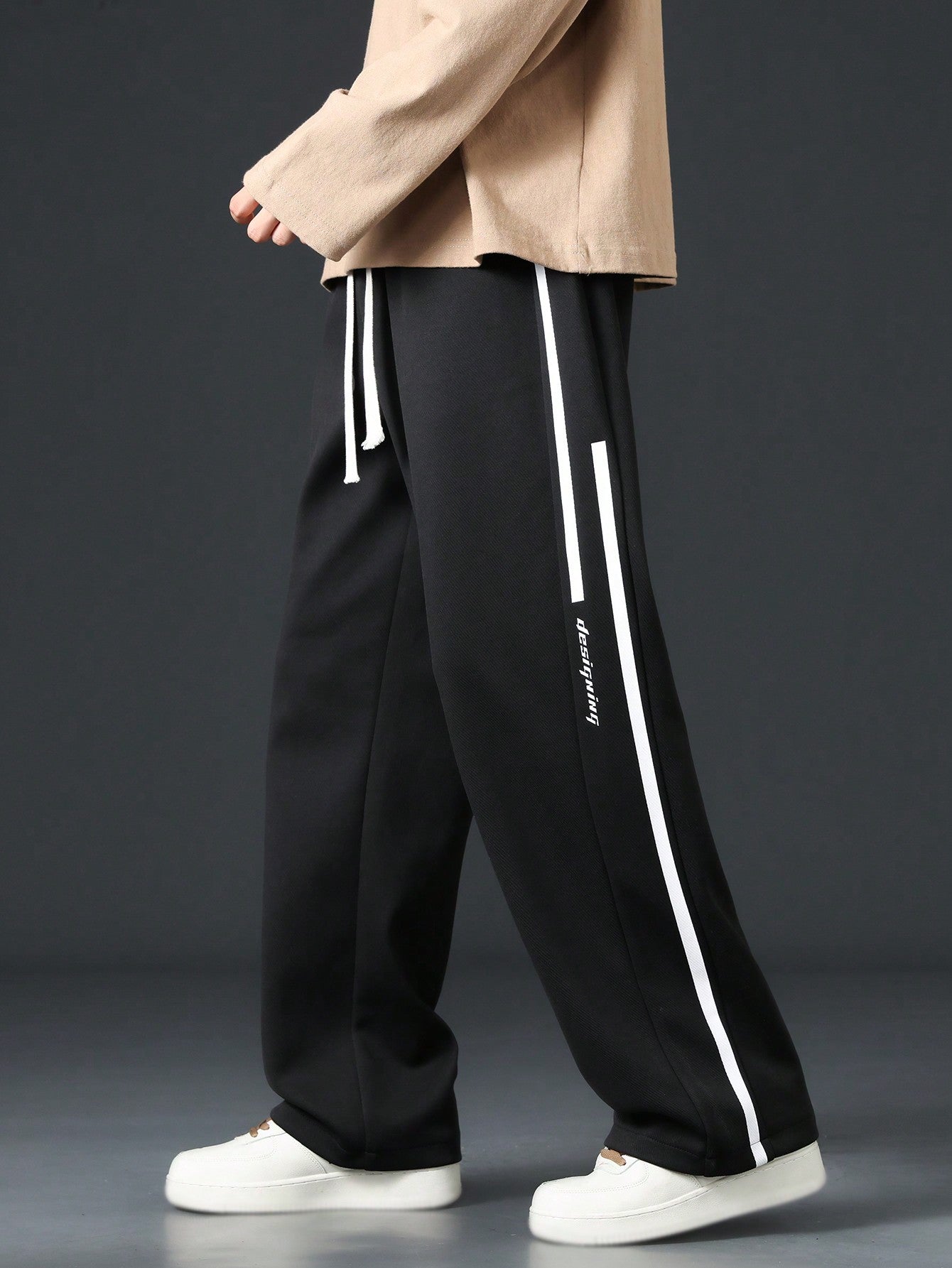 Men Contrast Tape Side Drawstring Waist Pants