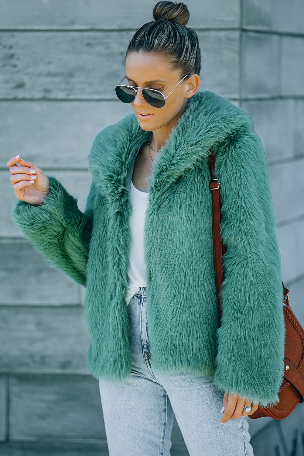 Green Collared Side Pockets Winter Fuzzy Coat-5