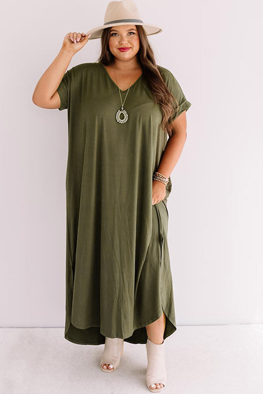 Green Plus Size V Neck Rolled Cuffs Maxi Dress-10