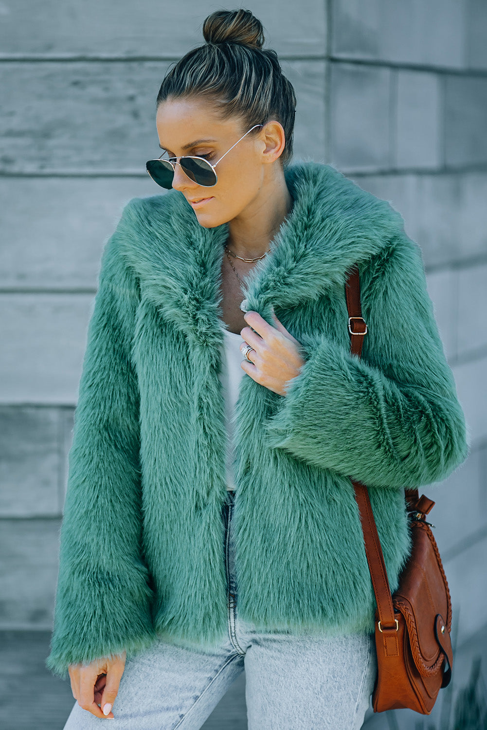 Green Collared Side Pockets Winter Fuzzy Coat-2