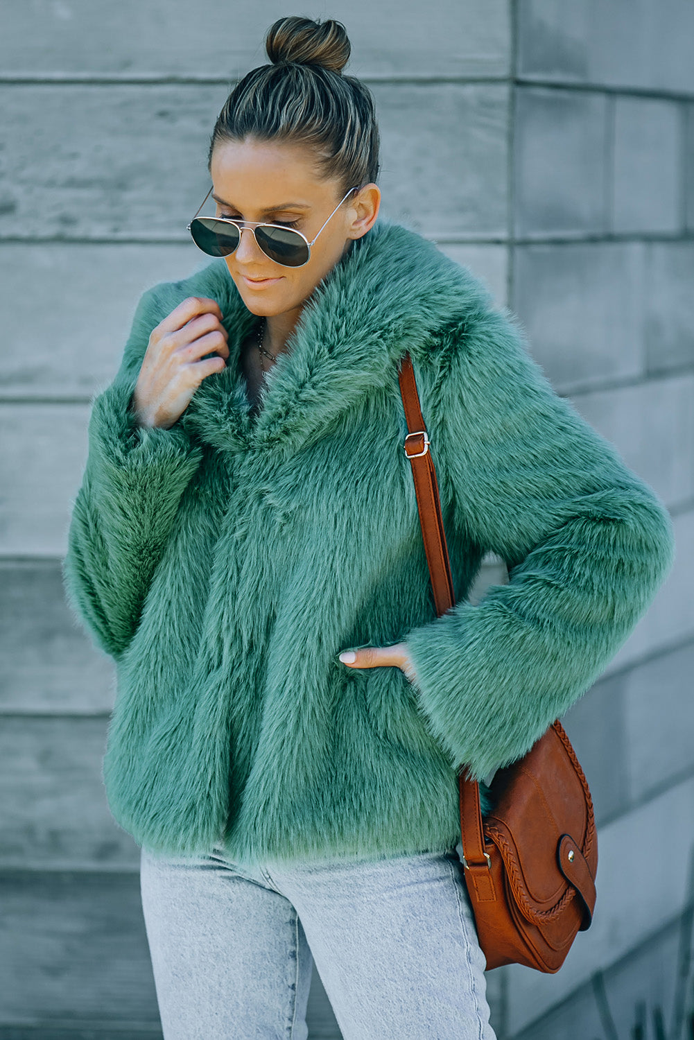 Green Collared Side Pockets Winter Fuzzy Coat-4